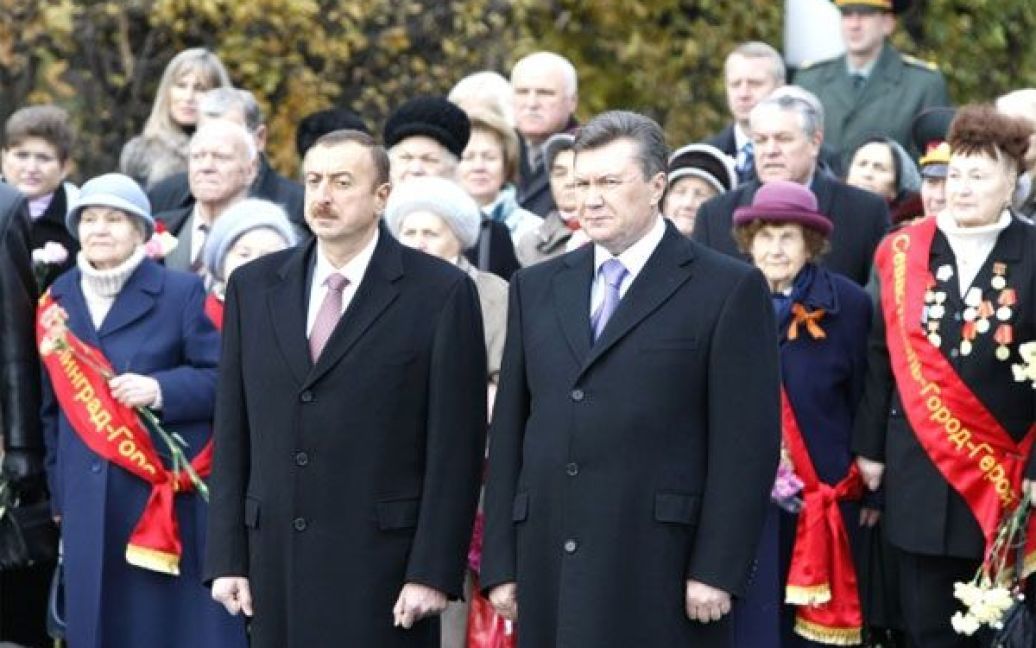 Янукович та Алієв вшанували пам&rsquo;ять жертв Голодоморів в Україні. / © President.gov.ua