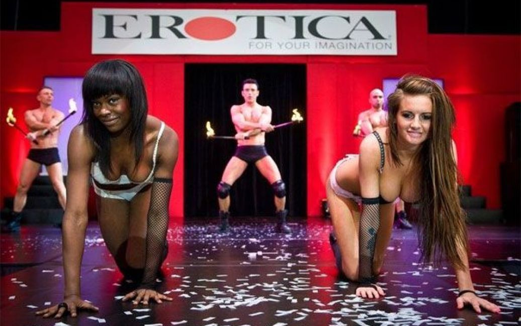 Виставка товарів для секс-індустрії Erotica 2010 у Олімпійському виставковому центрі в Лондоні. / © 