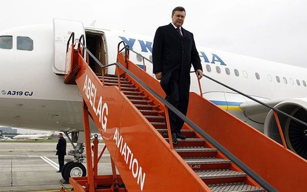 Президент України Віктор Янукович запізнився на зустріч з головою Європейської комісії Жозе Мануелем Баррозу і президентом Ради ЄС Херманом ван Ромпеєм. / © President.gov.ua