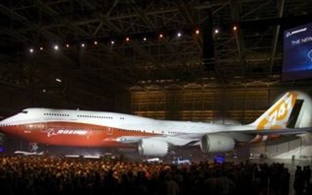 Постачання нового Boeing 747-8 Intercontinental почнуться наприкінці 2011 року. / © AFP