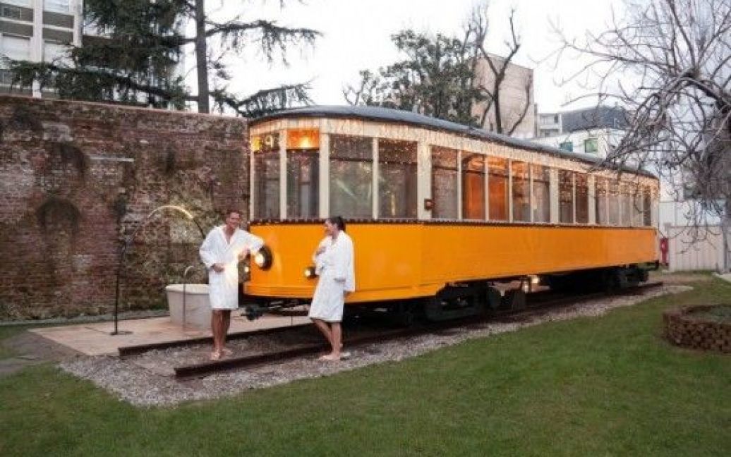 Трамвай-сауна в Мілані / © odditycentral.com