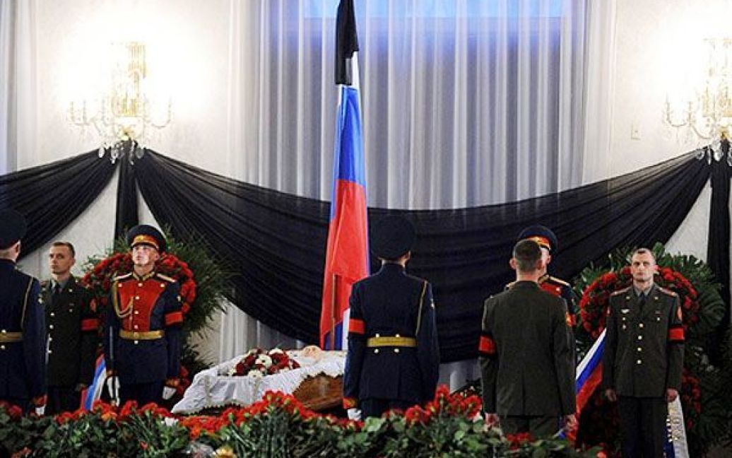 5 листопада в Москві на Новодівочому кладовищі поховали російського політика Віктора Черномирдіна. / © AFP