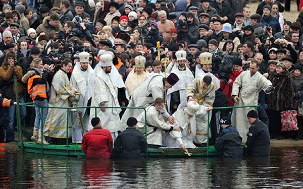 19 січня православні та греко-католики відзначають Хрещення Господнє, або Водохреща. / © AFP