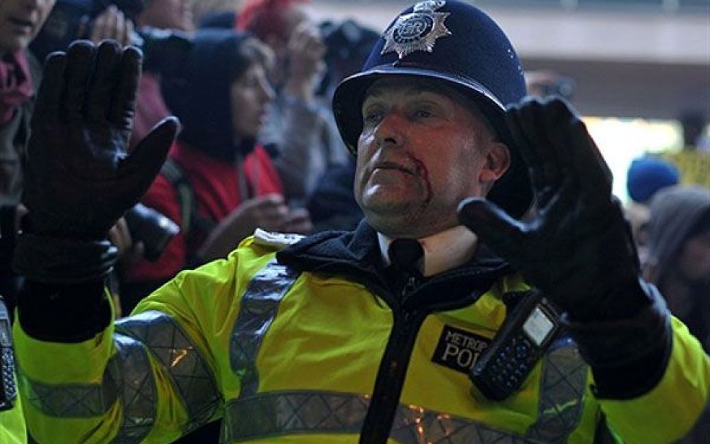 У результаті зіткнень з поліцією, що сталися під час акції студентів у британській столиці, 32 людини були заарештовані. / © AFP