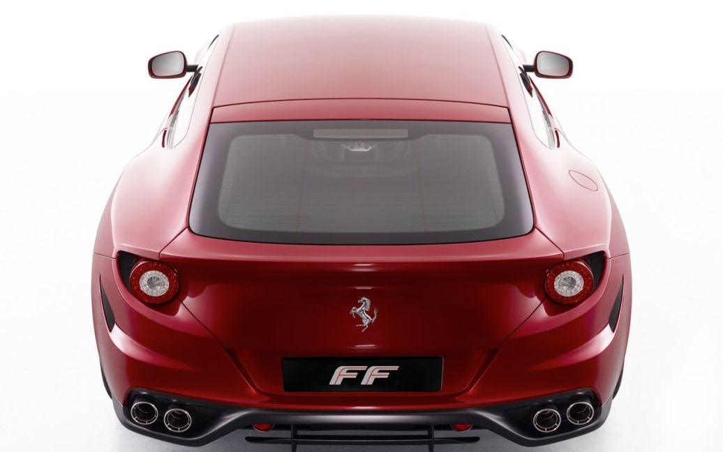 Ferrari Four отримав не тільки привід на всі чотири колеса, але і чотири повноцінних посадкових місця в салоні автомобіля - вперше в історії компанії. / © autoblog.com
