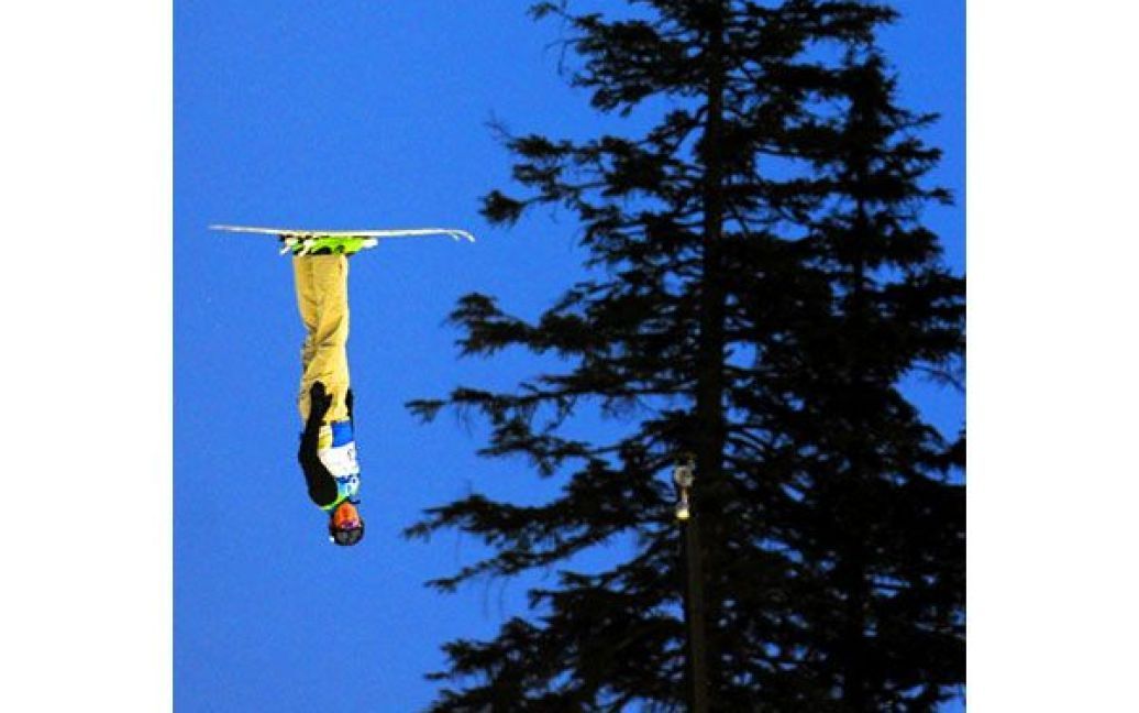 Лижник готується до відбіркового змагання на Олімпіаді у Ванкувері. (Wally Skalij/Los Angeles Times) / © Los Angeles Times