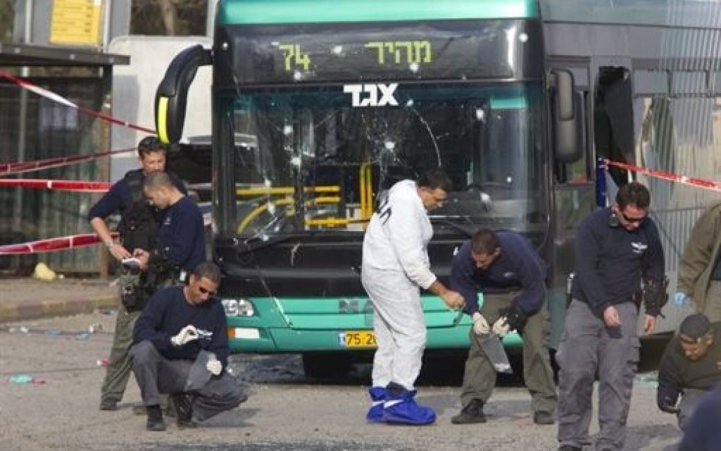 Щонайменше 25 людей дістали поранення під час вибуху в Східному Єрусалимі, який здійснив терорист-смертник. / © AFP