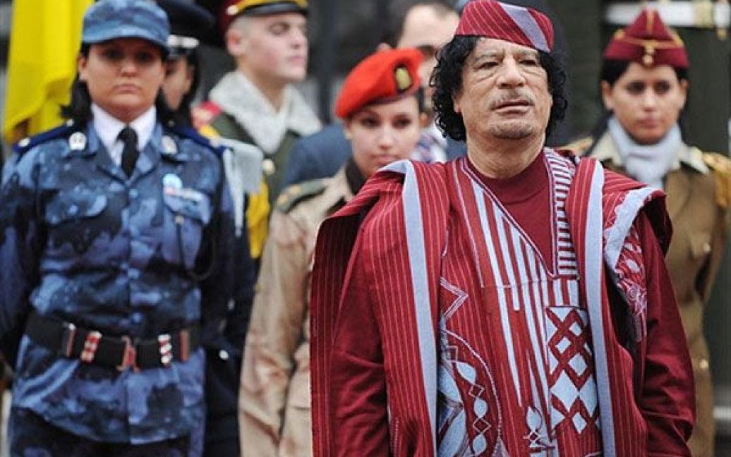 Муаммар Каддафі відвідав Україну у 2008 році. / © AFP