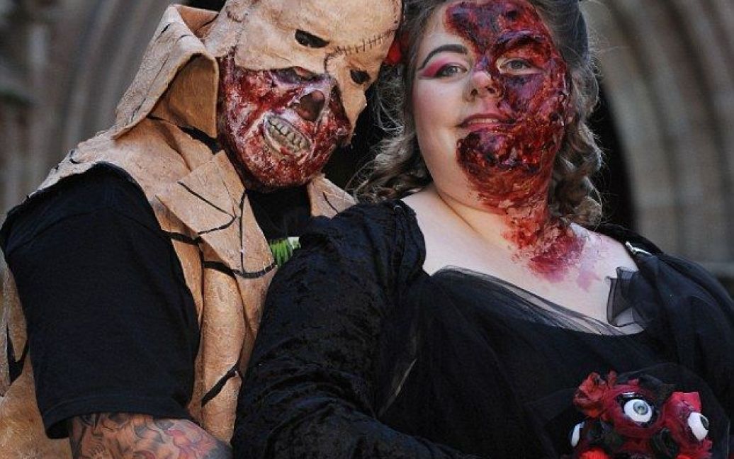 В Англії одружилися зомбі / © Daily Mail