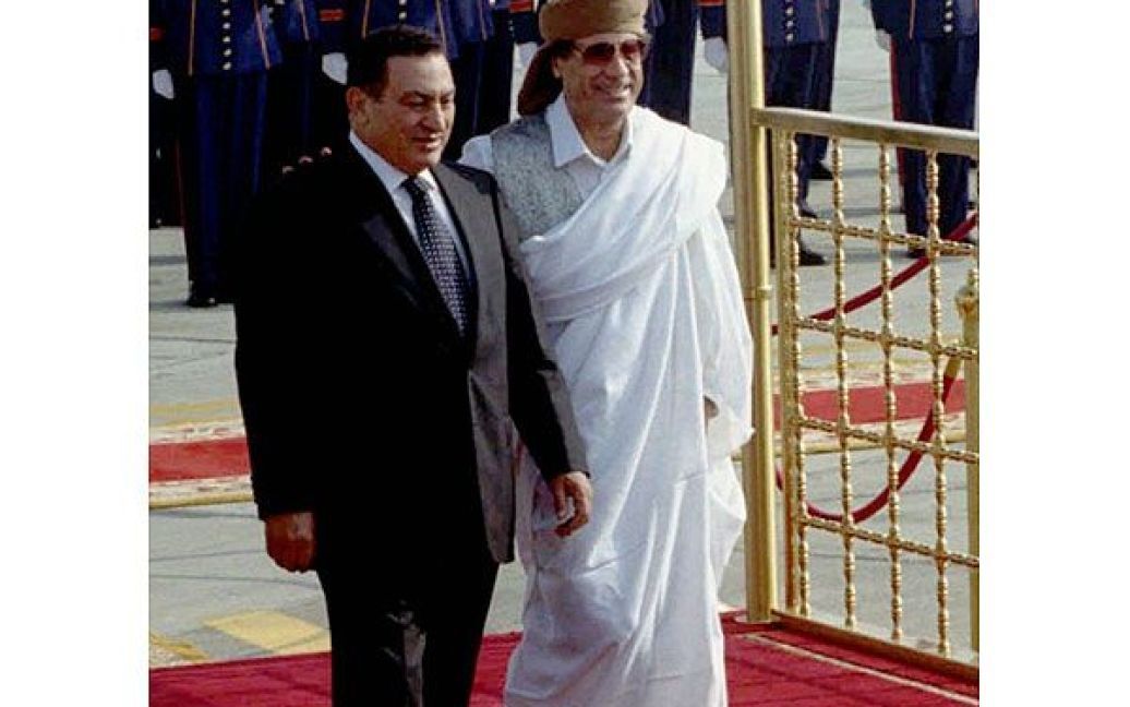 Лідер Лівії Муаммар каддафі та президент Єгипту Хосні Мубарак. 1996 рік. / © AFP