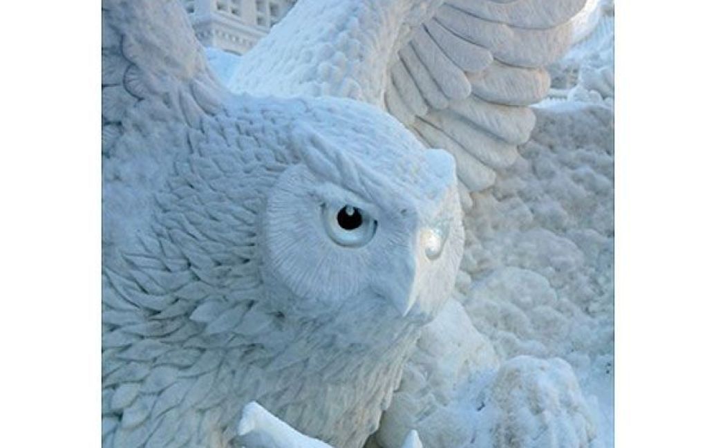 У японському місті Саппоро стартував "Сніговий фестиваль", на якому представлені сотні льодових скульптур. / © AFP
