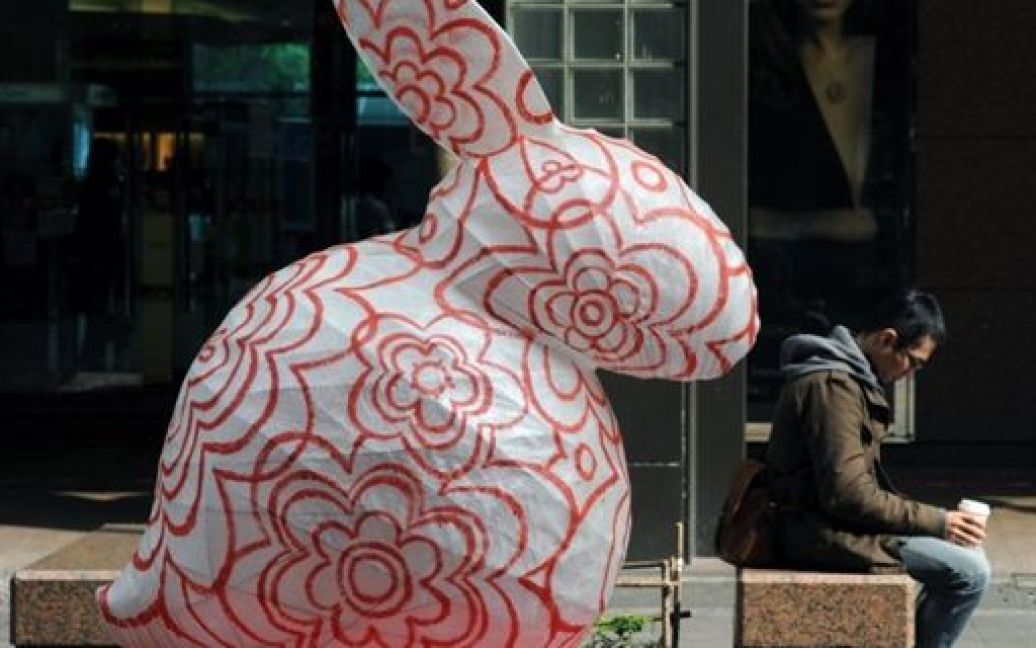 Світ зустрів китайський Новий 2011 рік, який за китайським календарем є роком Білого Кролика. / © AFP