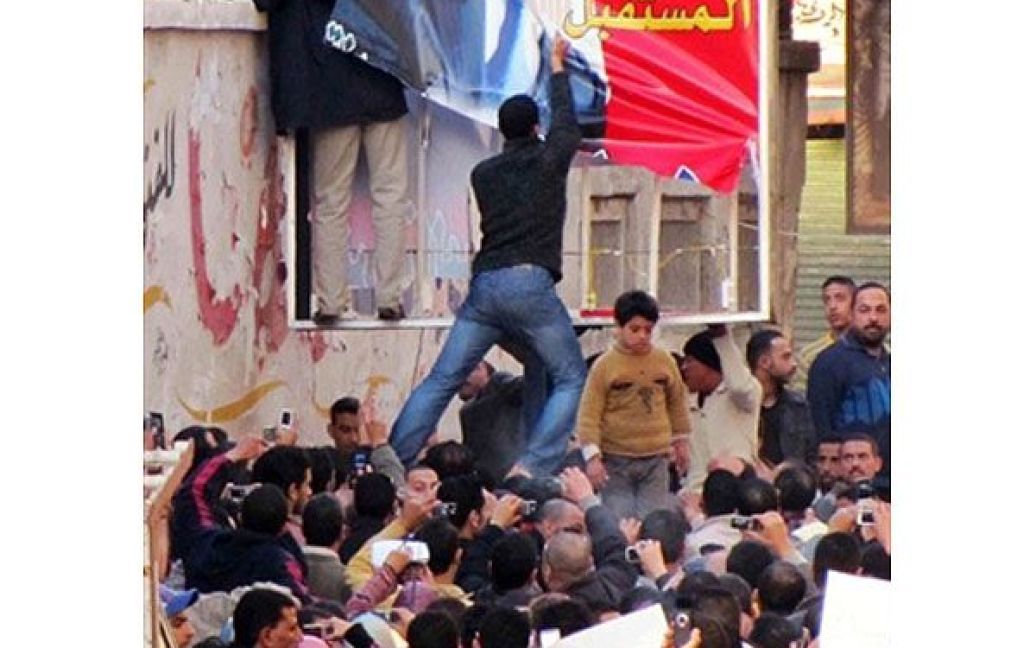 На вулицях Каїра та інших великих міст Єгипту почалися нові акції протесту проти президента країни Хосні Мурабака. / © AFP
