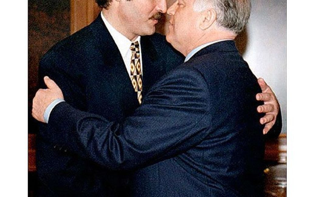 Віктор Черномирдін і Олександр Лукашенко. Москва, 1996 рік. / © AFP