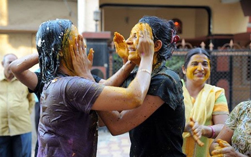 В Індії відсвяткували фестиваль Холі - свято прихода весни / © AFP