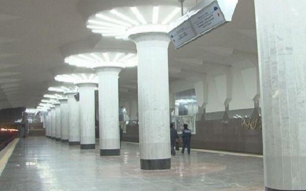 Для облицювання колон на станції використано грецький білий мармур. / © gazeta.ua