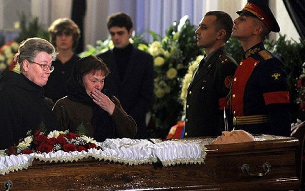 5 листопада в Москві на Новодівочому кладовищі поховали російського політика Віктора Черномирдіна. / © AFP