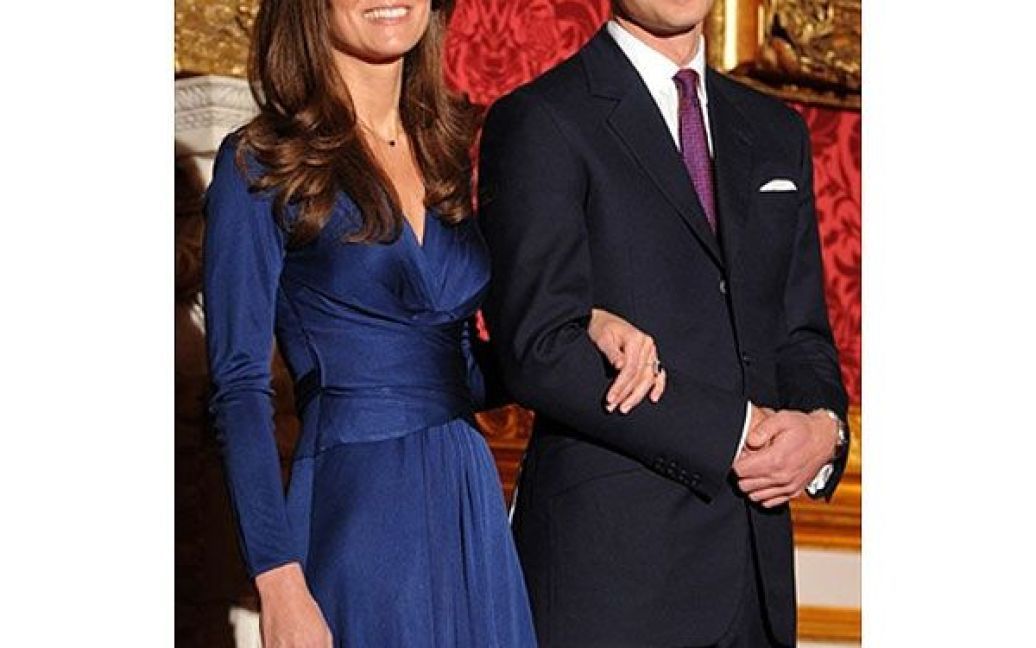 Британський принц Вільям, старший син принца Уельського Чарльза і покійної принцеси Діани, одружиться у 2011 році на своїй давній подрузі Кейт Міддлтон. / © AFP