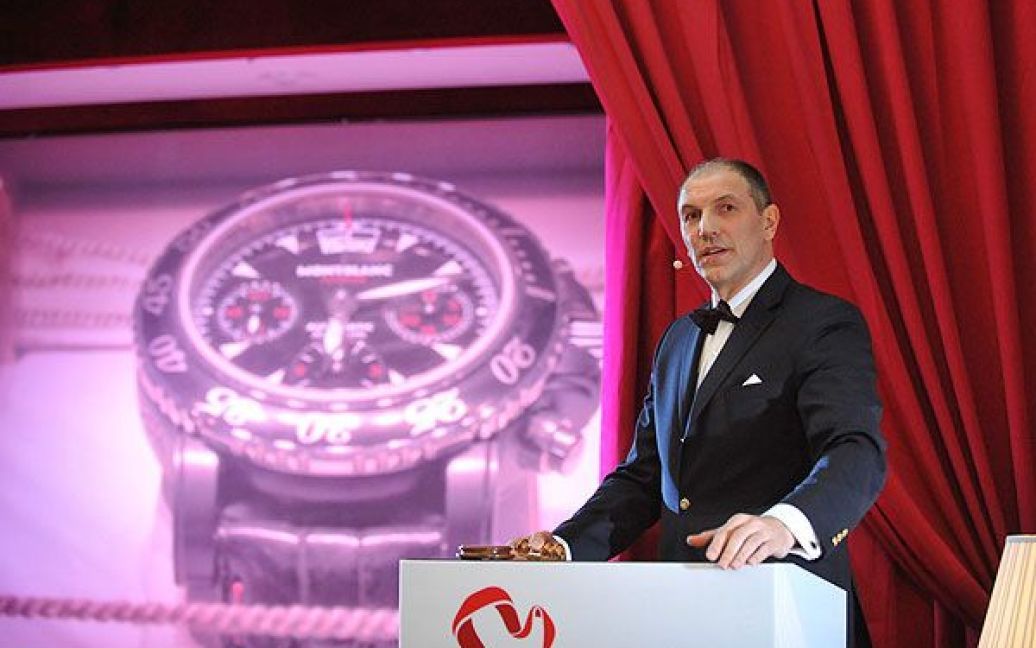 На аукціон братів Кличків був виставлений ексклюзивний швейцарський годинник Montblanc Sport Chronograph Flyback (всього 50 екземплярів) / © 