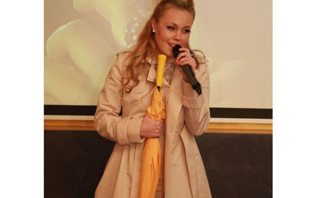 Співачка Alyosha - Катрін Деньов з "Шербурзьких парасольок". / © ТСН.ua