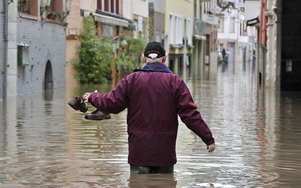 В річках Західної Європи через танення снігу почала стрімко підніматися вода, і виникла загроза повені. / © AFP