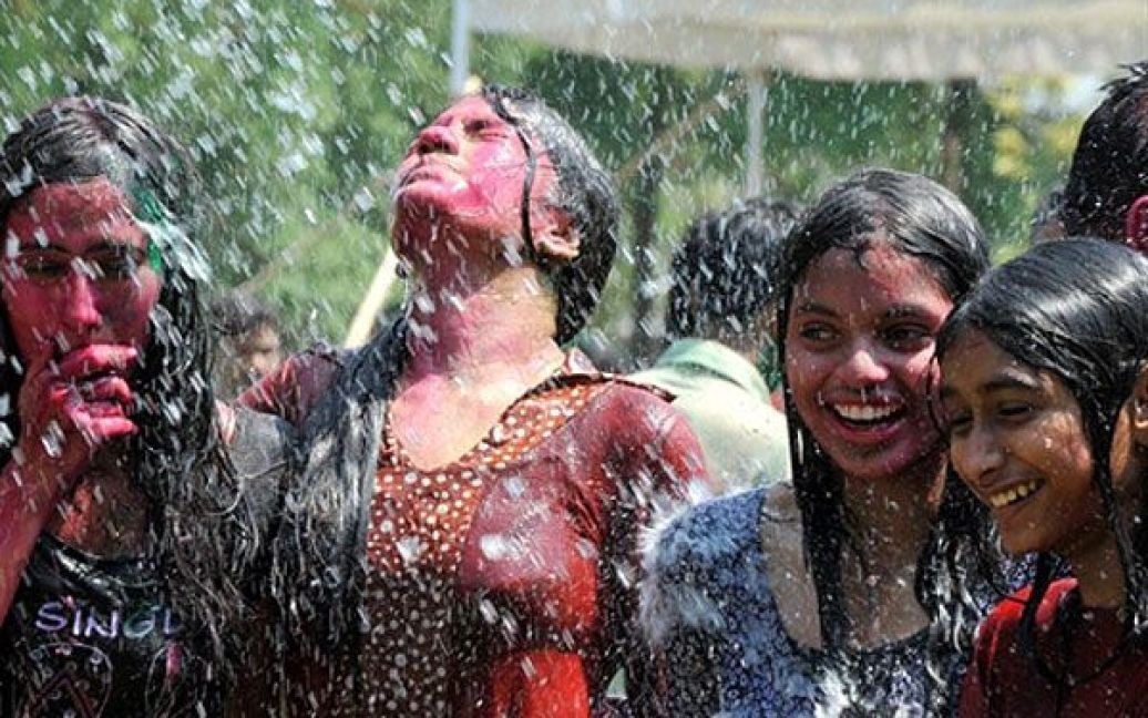 В Індії відсвяткували фестиваль Холі - свято прихода весни / © AFP
