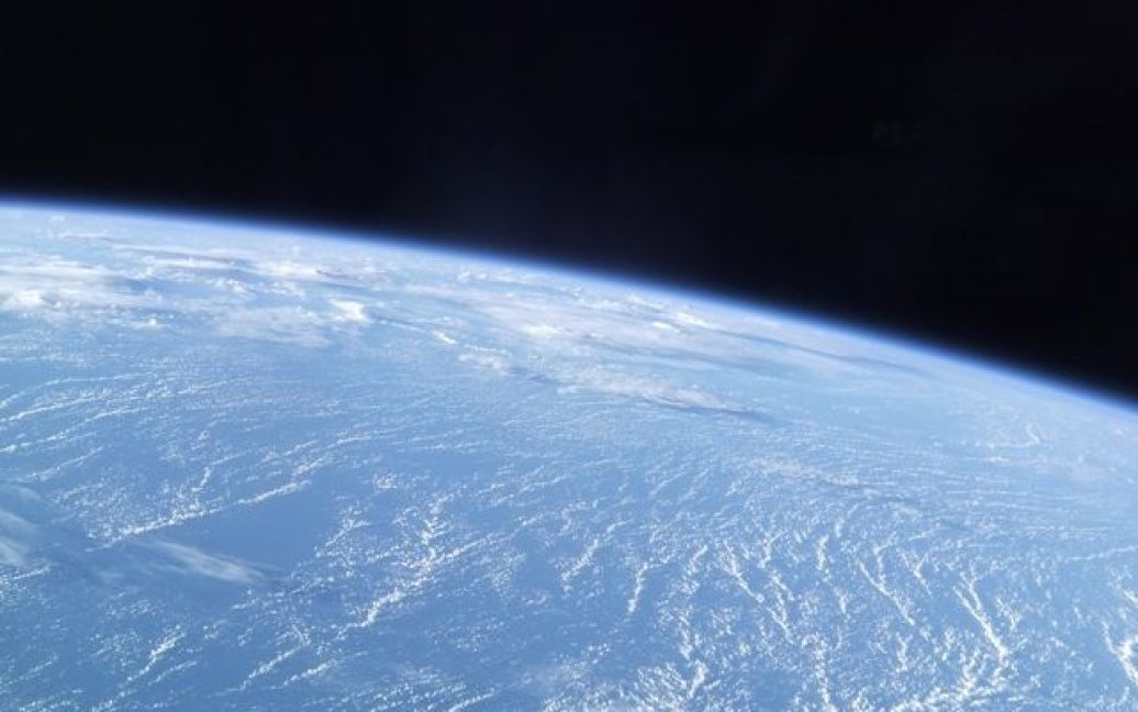 На фотографіях у блозі Кондратьєва зображені види Землі з космосу, а також моменти з життя екіпажу. / © roscosmos.ru
