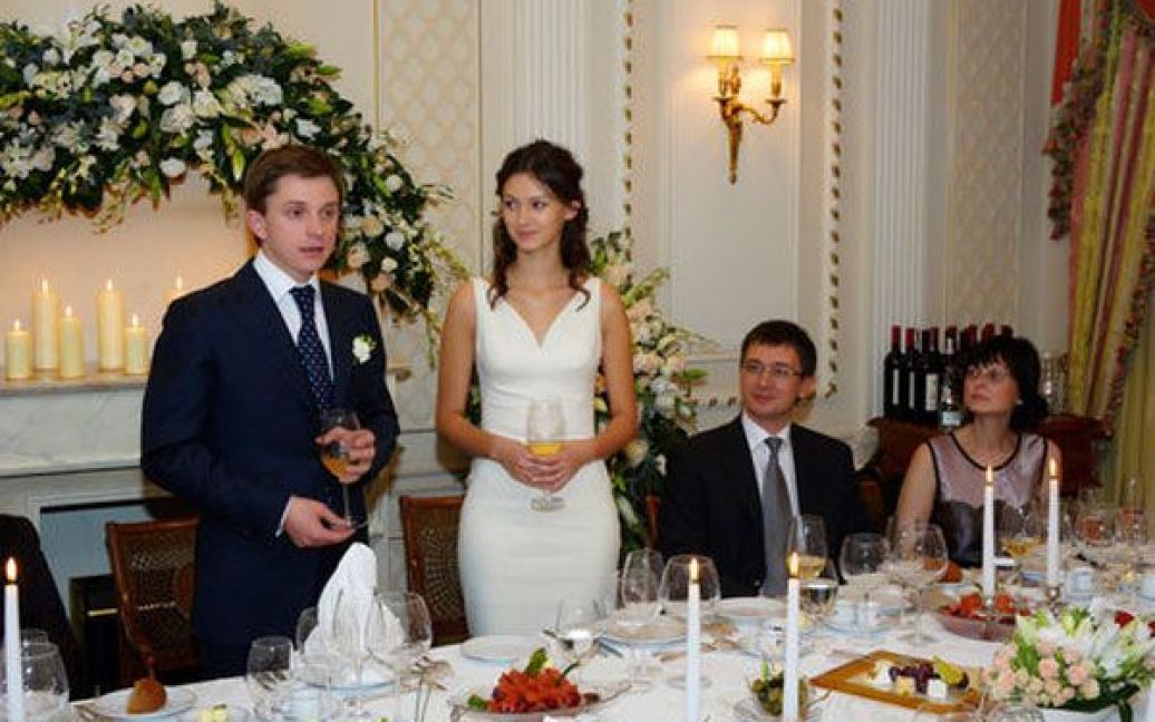 Весілля політика було несподіванкою навіть для його найближчого оточення. / © Персональний сайт Олеся Довгого