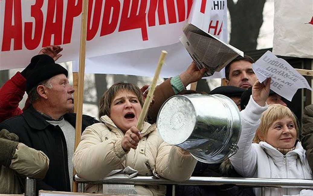 Підприємці влаштували багатотисячну акцію протесту під стінами ВР проти ухвалення нового Податкового кодексу / © PHL.com.ua