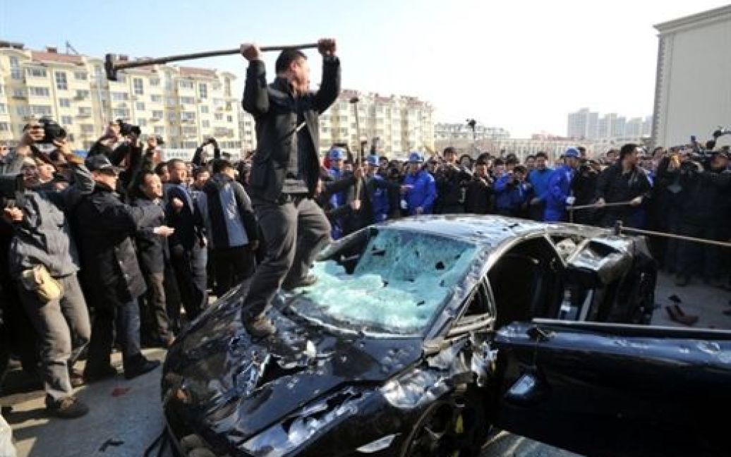 Lamborghini розбили за поганий сервіс / © AFP