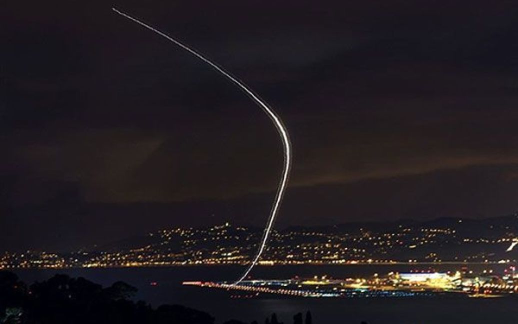 Франція, Ніцца. Літак злітає у міжнародному аеропорту Ніцци, південно-східна Франція. / © AFP