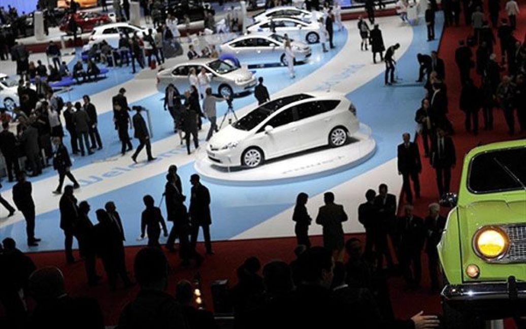 У 2011 році на автошоу в Женеві будуть представлені 170 новинок автомобільного світу. / © AFP