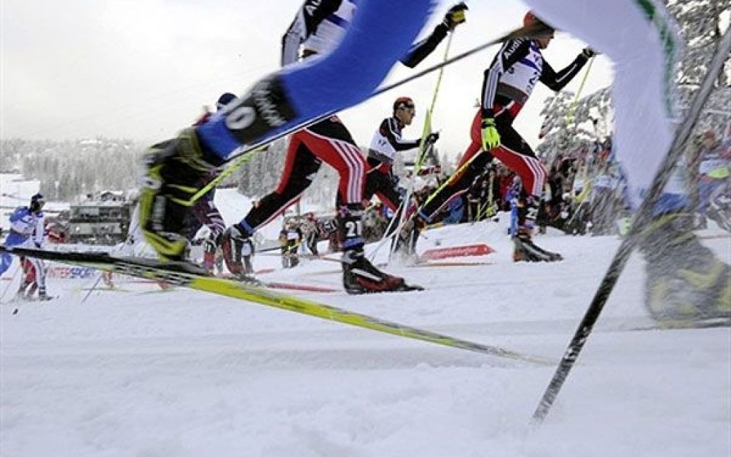 Норвегія, Осло. Спортсмени беруть участь у гонці-переслідуванні на 30 км серед чоловіків на Чемпіонаті світу в Осло. / © AFP