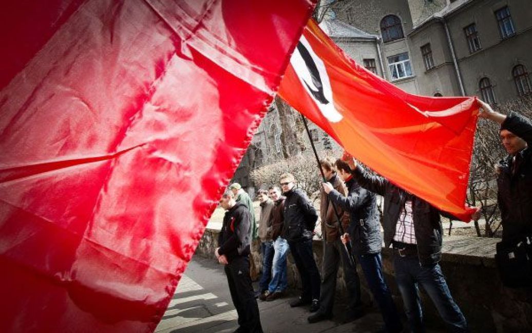 Учасники акції скандували "Каддафі &ndash; патрони! США &ndash; ган*они!" / © Украинское Фото