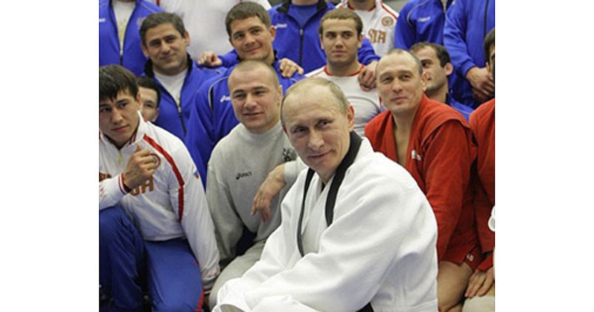 Прем&#039;єр-міністр Росії Володимир Путін потренувався у спортивному комплексі у Санкт-Петербурзі / © AFP