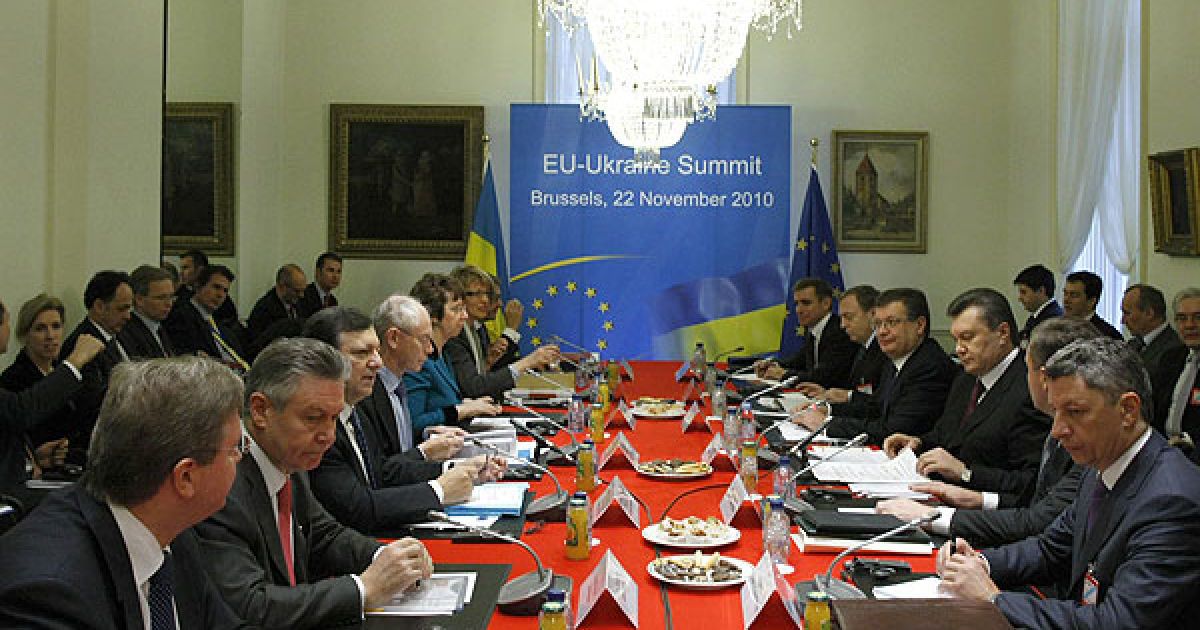 За результатами чотирнадцятого Саміту Україна &ndash; Європейський Союз відбулася церемонія підписання двостороннього документу. / © President.gov.ua