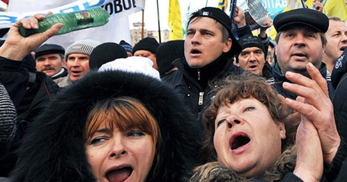 Також активісти протестного руху на Майдані Незалежності закликали мітингувальників не вдаватися до перекриття Хрещатику та центральних вулиць Києва. / © AFP