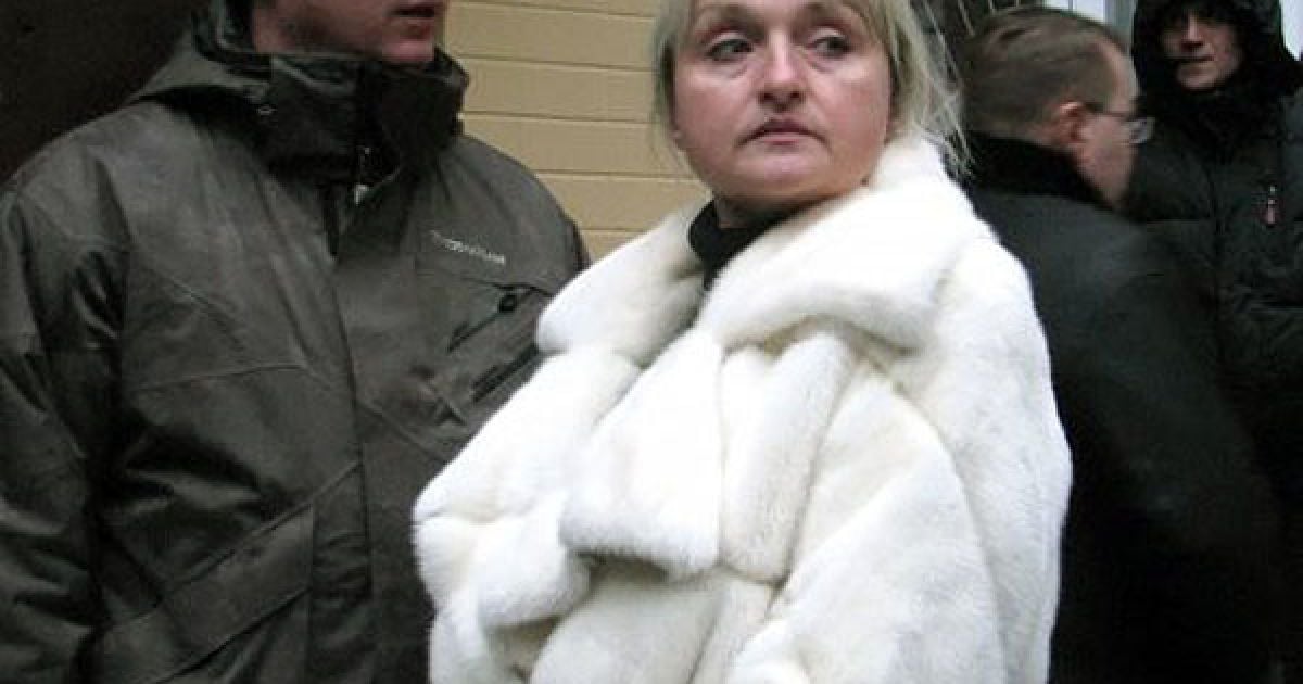 Дружина Юрія Луценка Ірина перед початком засідання Печерського районного суду у справі Юрія Луценка / © УНІАН