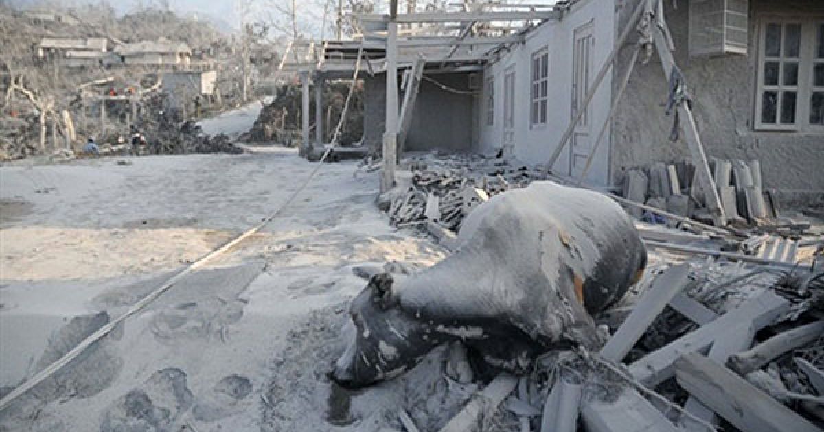 Зі схилів Мерапі вже евакуйовано тисячі жителів сіл. / © AFP