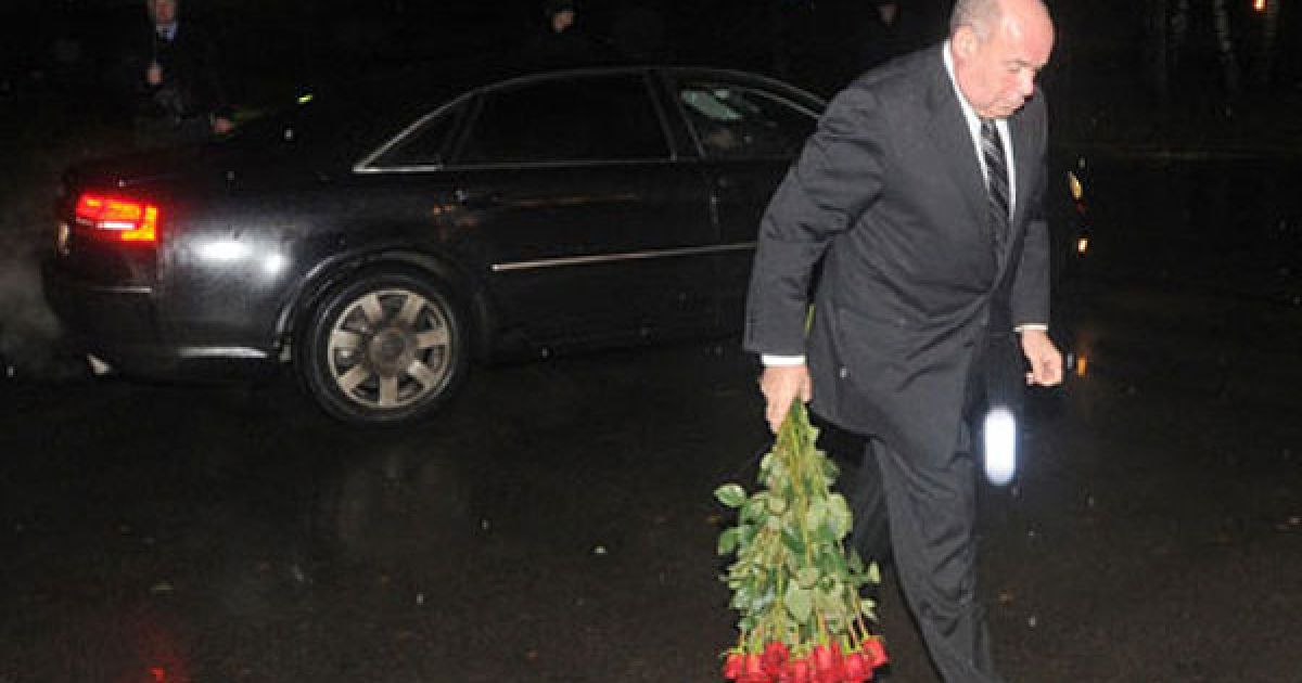 Спеціальний представник президента РФ Михайло Швидкой попрощався з Віктором Черномирдіним / © dni.ru