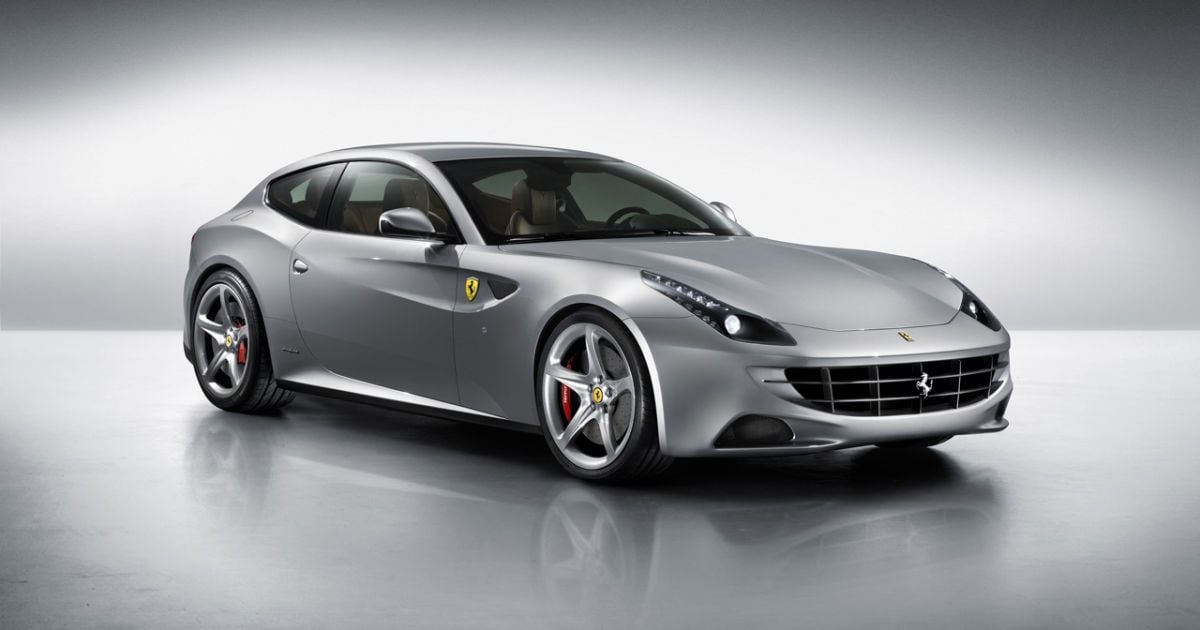 Над дизайном Ferrari Four  працювали в ательє Pininfarina. Весь процес особисто контролював головний дизайнер Ferrari Флавіо Манцоні. / © autoblog.com