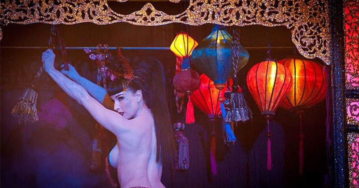 Виставка товарів для секс-індустрії Erotica 2010 у Олімпійському виставковому центрі в Лондоні.