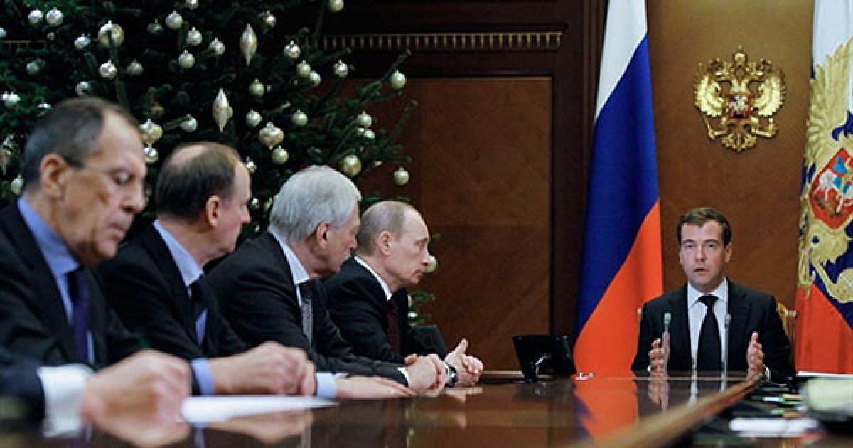 Росія, Горки. Президент Росії Дмитро Мєдвєдєв говорить під час засідання Ради Безпеки у президентській резиденції Горки під Москвою. / © AFP