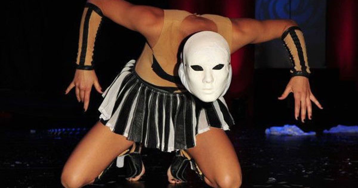 До програми виставки-ярмарку цього року входять конкурс боді-арту, театралізовані вистави, фетиш-шоу і продаж товарів для інтимних розваг.