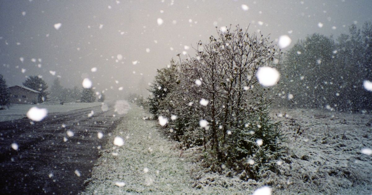 У столиці також невеликий мокрий сніг та дощ
