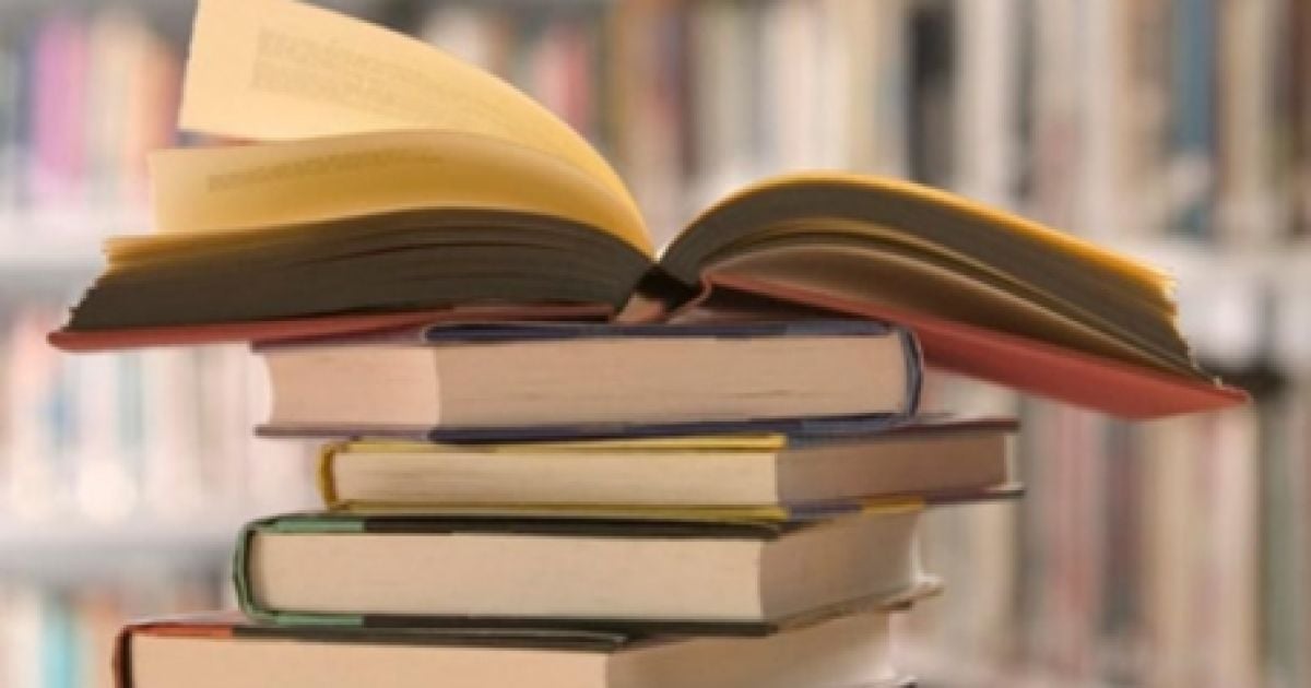 У Табачника закупили підручники для шкіл по 506 грн за екземпляр