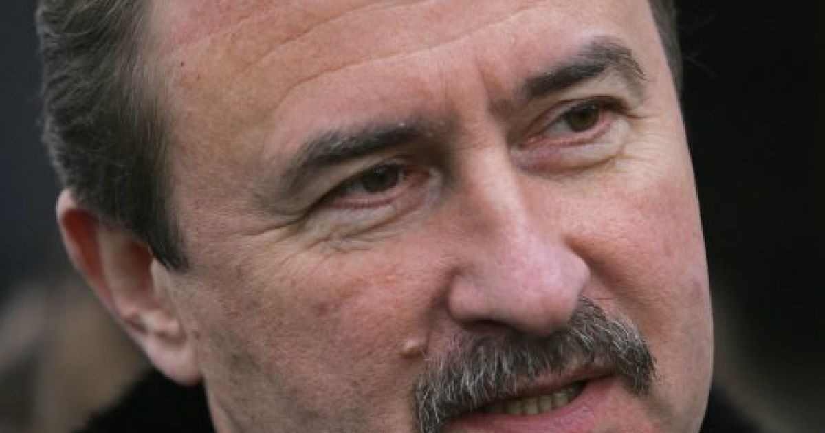 У Попова немає часу на фейсбук