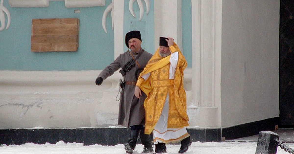 Пам&rsquo;ятний знак на стіні Софійського собору забили дошками.
