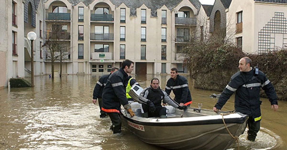 Повінь у місті Ла Фер, Північна Франція, де вийшла з берегів річка Уаза / © AFP