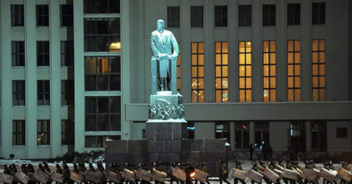 Близько 600 учасників мітингів опозиції, які пройшли у Мінську, були затримані та засуджені до адміністративних арештів. / © AFP